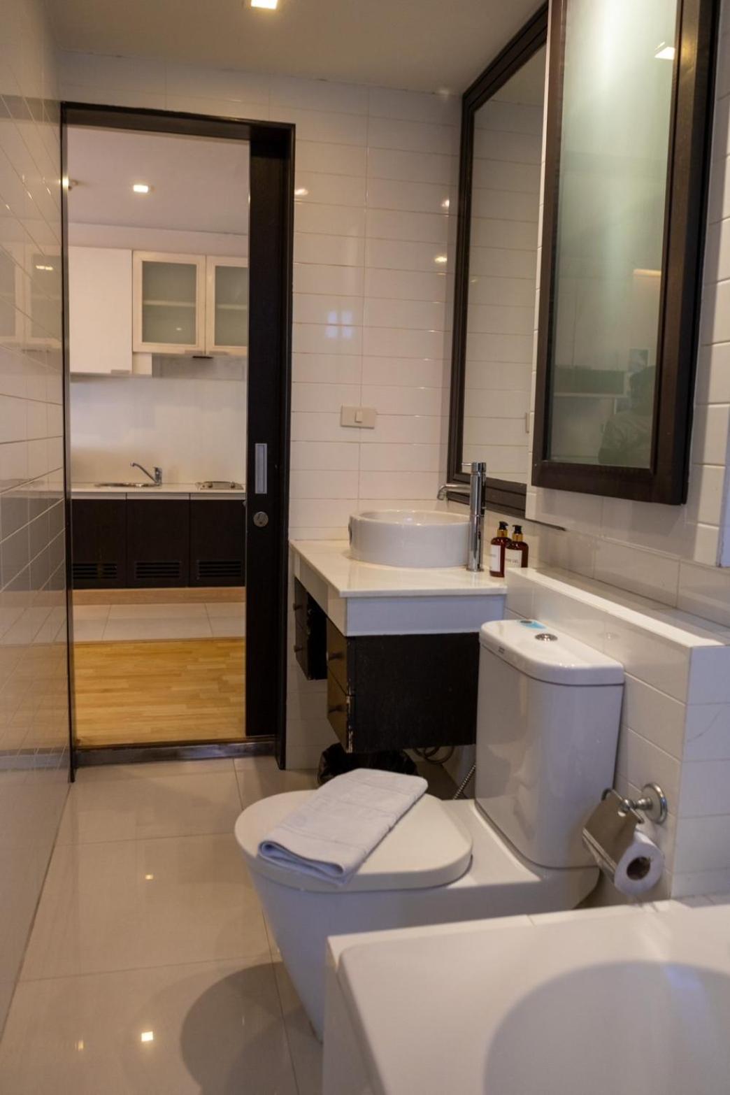 P Villa Lamoon Thonglor Bangkok Exteriör bild