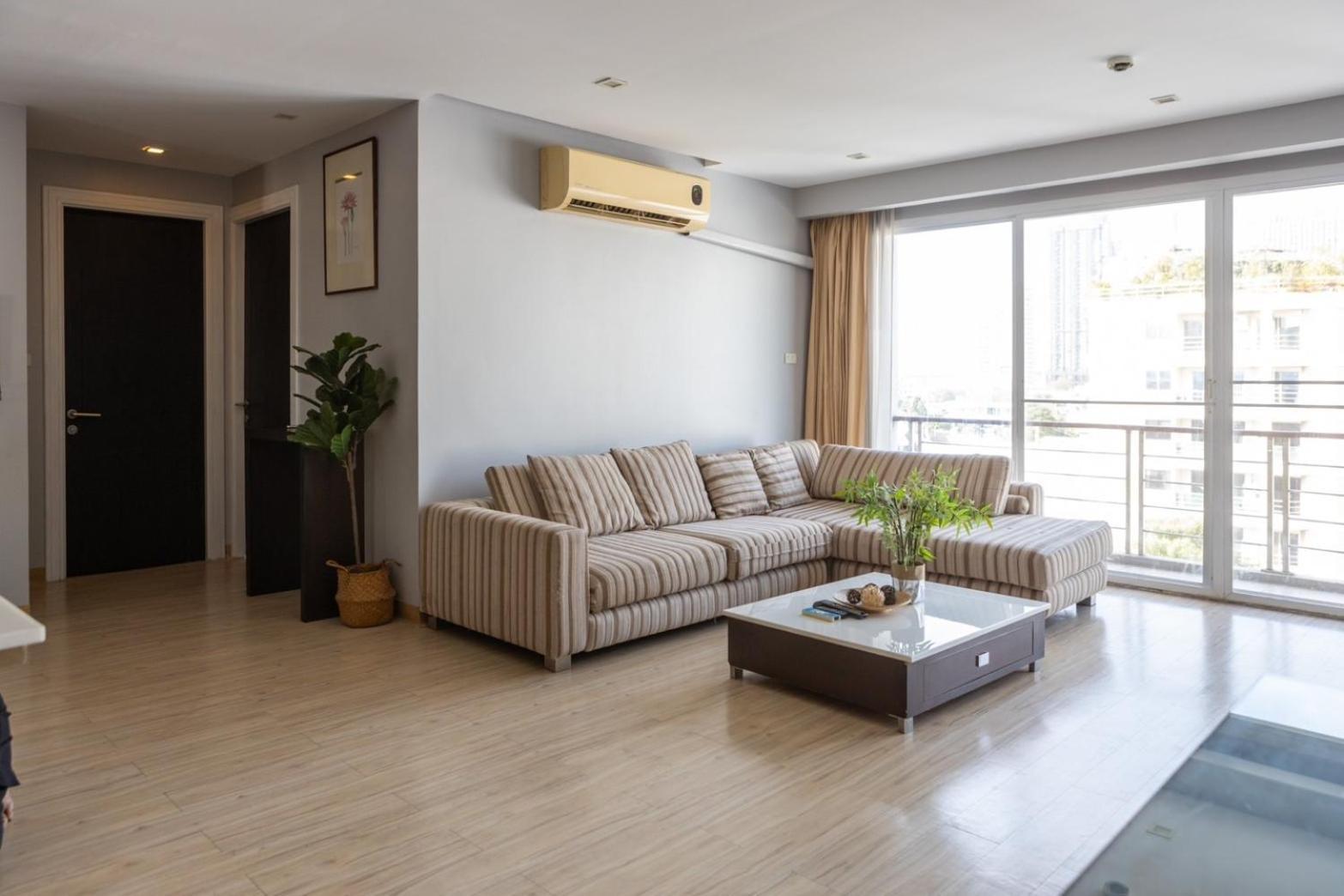 P Villa Lamoon Thonglor Bangkok Exteriör bild