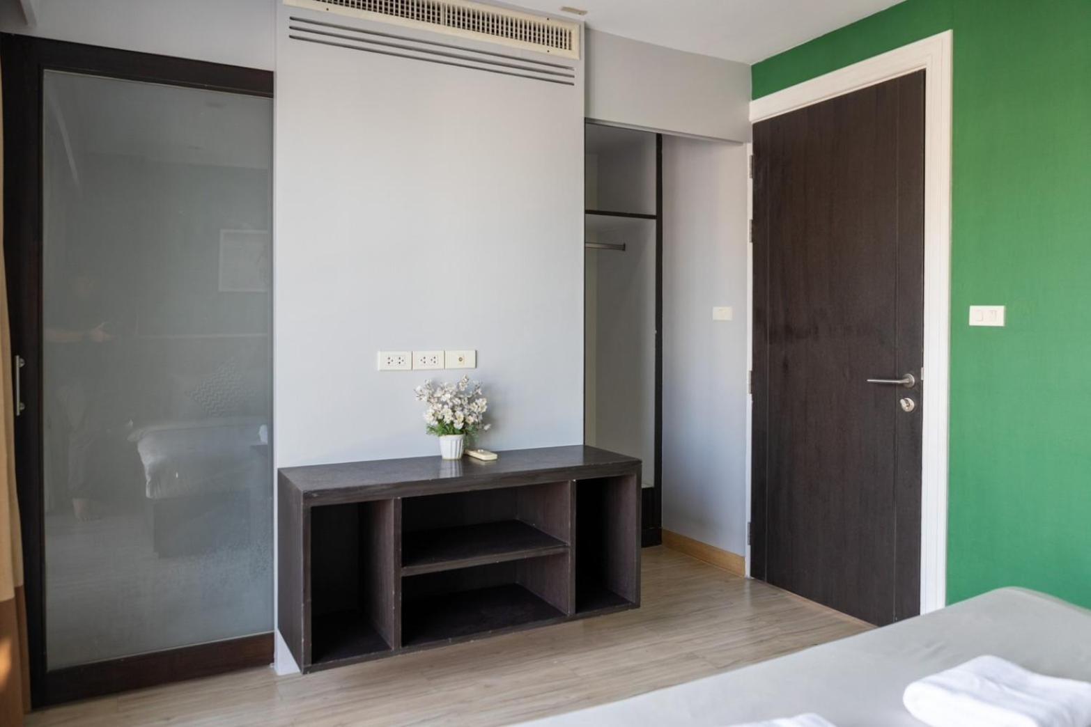 P Villa Lamoon Thonglor Bangkok Exteriör bild