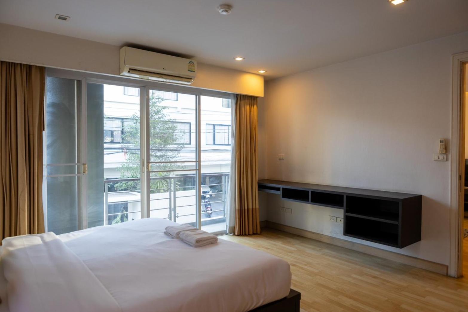 P Villa Lamoon Thonglor Bangkok Exteriör bild