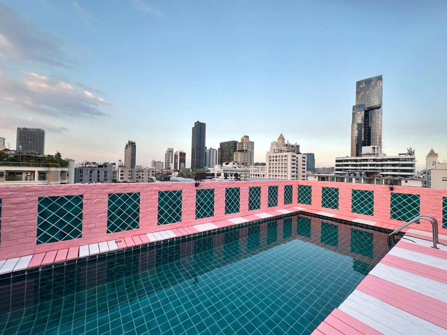 P Villa Lamoon Thonglor Bangkok Exteriör bild